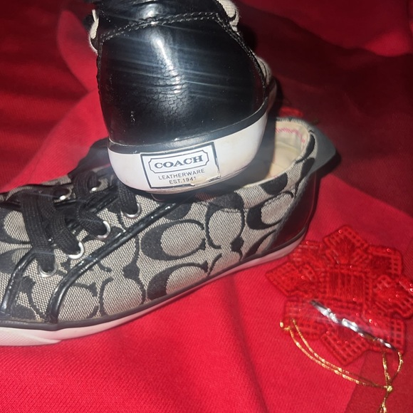 COACH Barrett Sneakers; size6 - Picture 5 of 7